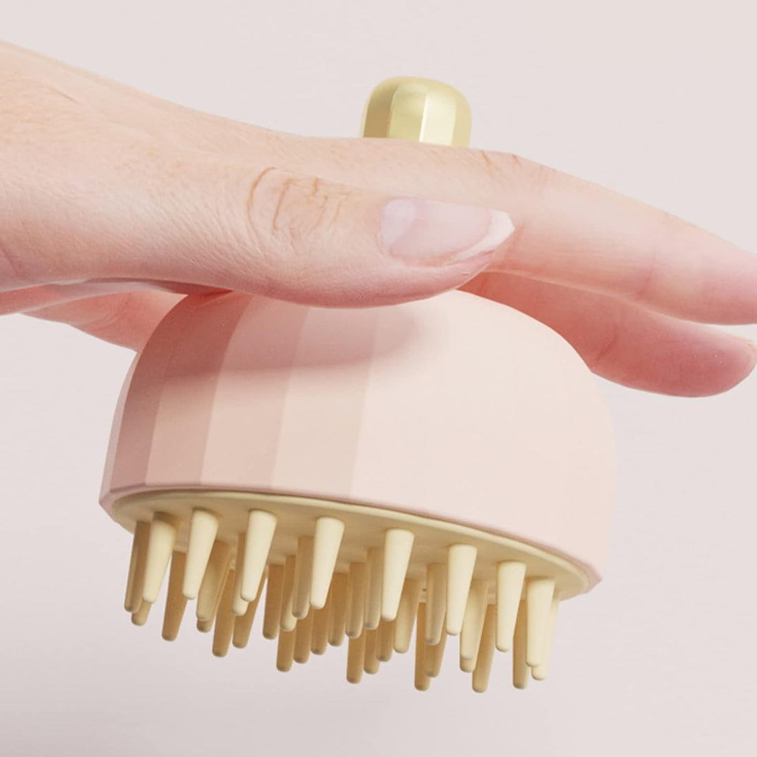 Pet Shampoo Grooming Brush